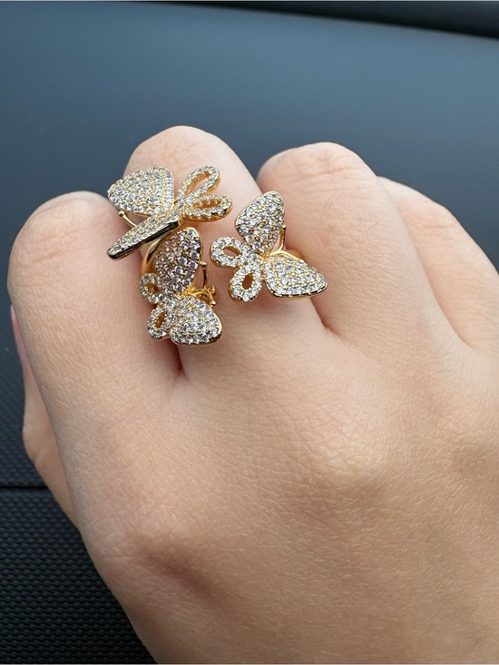 Source Unknown Jewelry - ✨ Gorgeous Pave Butterfly Statement Ring!